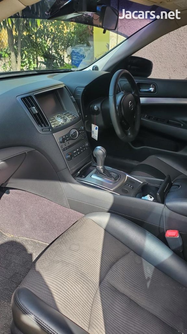 Nissan Skyline 2,5L 2013-3