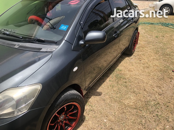 Toyota Yaris 1,3L 2013-10