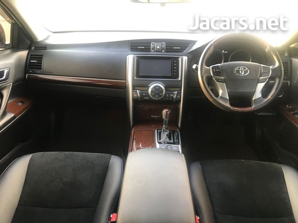Toyota Mark X 2,5L 2015-4