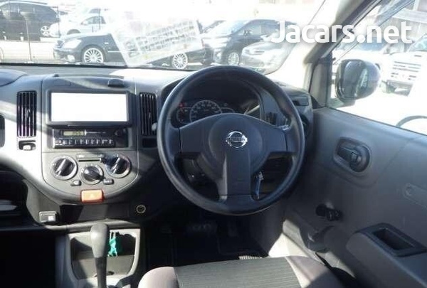 Nissan AD Wagon 1,5L 2016-8
