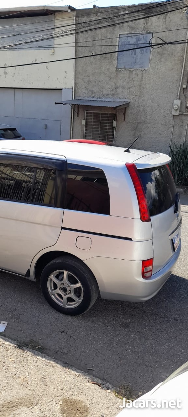 Toyota Isis 1,8L 2006-5