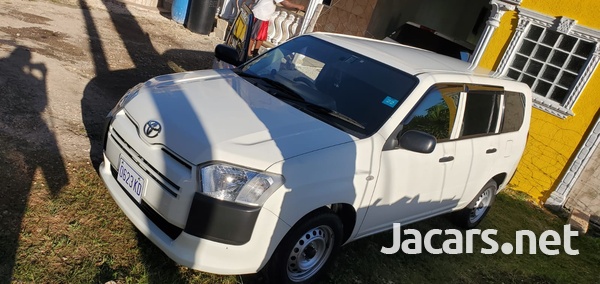 Toyota Probox 1,5L 2016-2