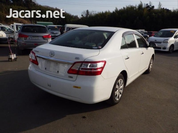 Toyota Premio 2,0L 2013-4