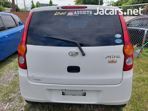 Daihatsu MIRA 1,0L 2012