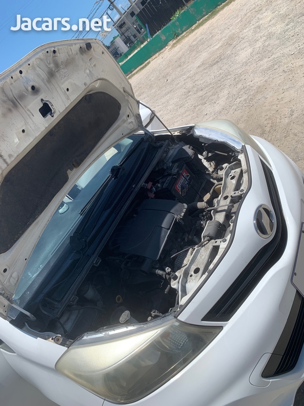 Toyota Vitz 1,3L 2013-9
