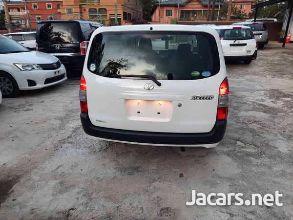 Toyota Probox 1,5L 2017-3