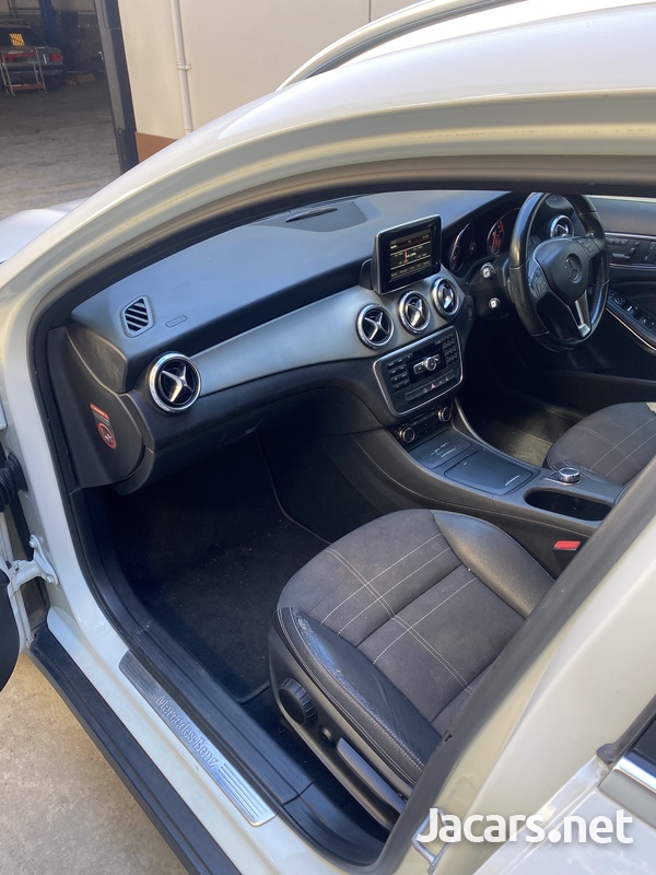 Mercedes-Benz GLA-Class 2,0L 2015-3