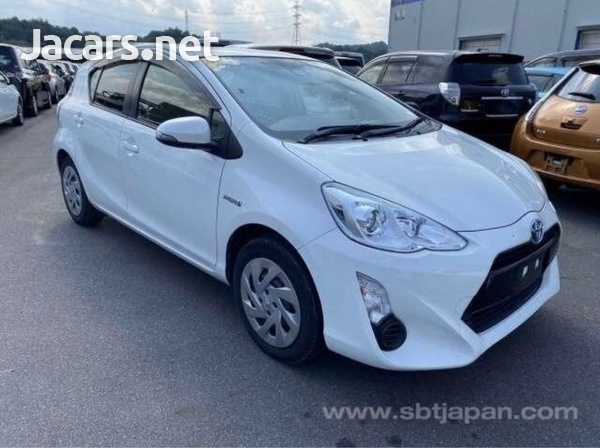 Toyota Aqua 1,5L 2017-3