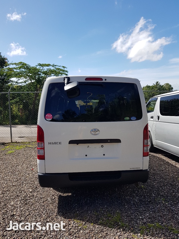 2016 Toyota Hiace-1