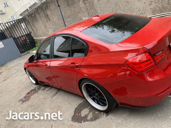 BMW 3-Series 2,0L 2015-9
