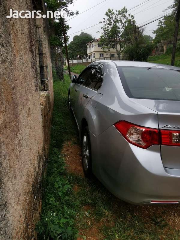Honda Accord 1,8L 2011-4