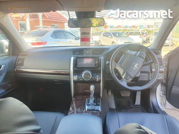 Toyota Mark X 2,5L 2018-9