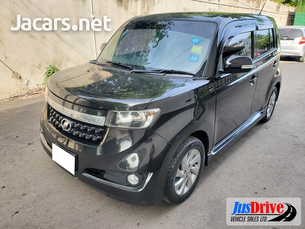 Toyota bB 1,5L 2010-3
