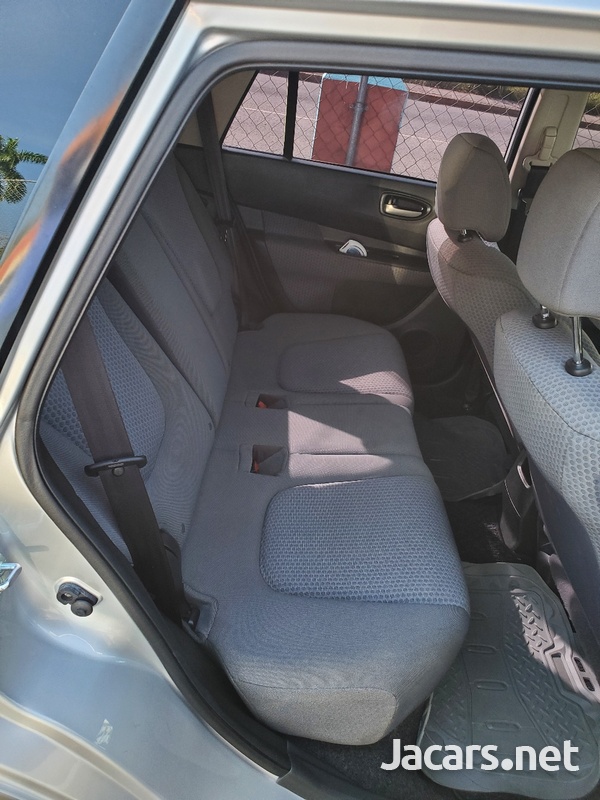 Nissan Wingroad 1,6L 2013-6