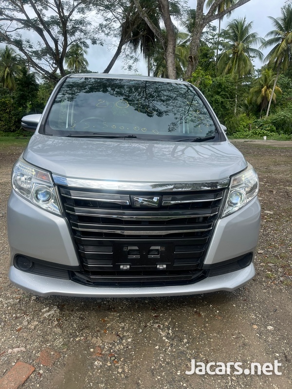 2016 Toyota Noah-1