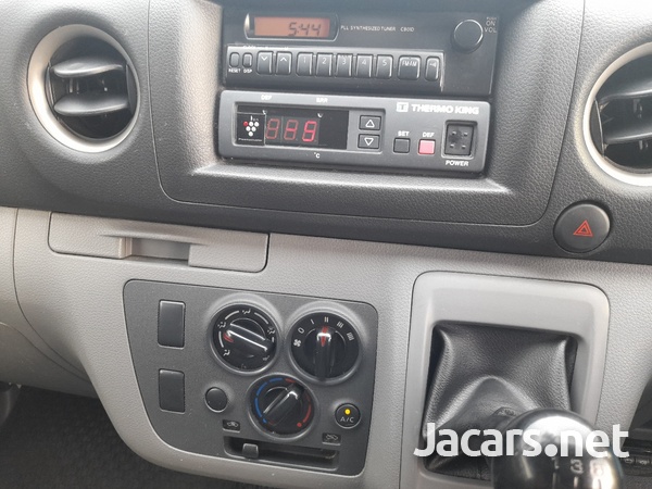 Nissan Caravan 2,0L 2015