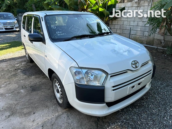 Toyota Probox 1,5L 2017-9
