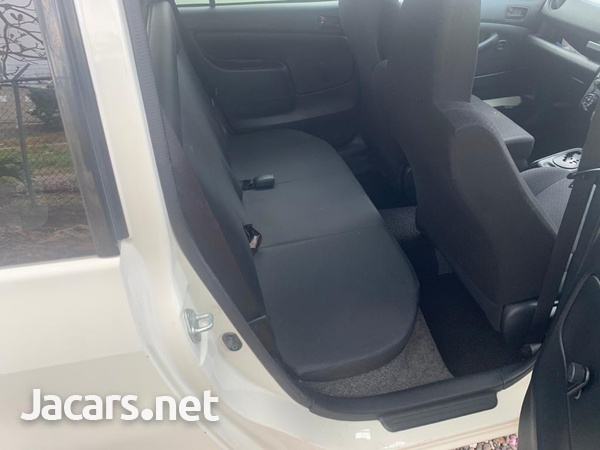 Toyota Axio 1,5L 2015-5