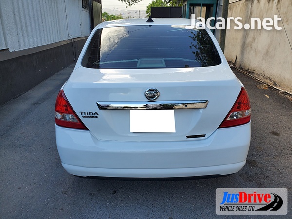 Nissan Tiida 1,5L 2008-5