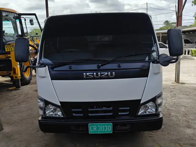 2005 Isuzu Elf Tipper, Saint Catherine