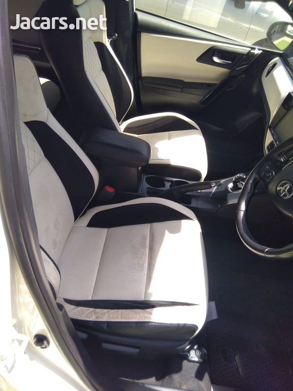Toyota AURIS 1,5L 2017-7