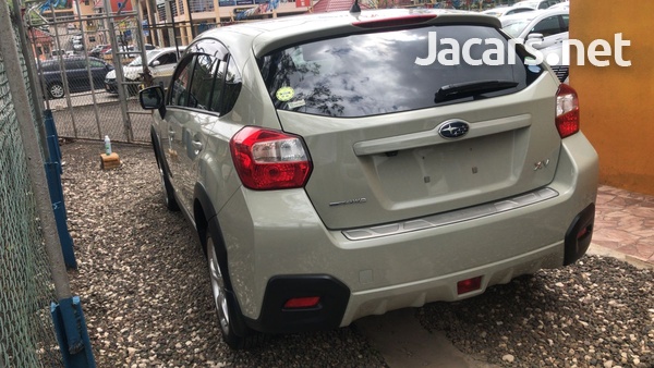 Subaru XV 2,0L 2013-5