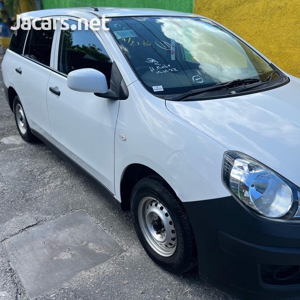 Nissan AD Wagon 1,5L 2016-3