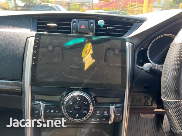 Toyota Mark X 2,5L 2015-12