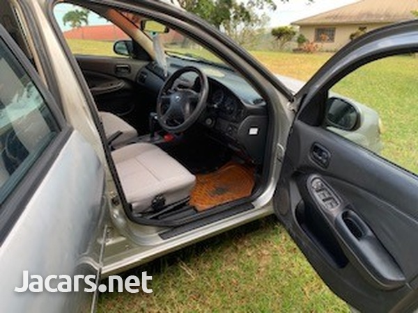 Nissan Bluebird 1,8L 2004-9