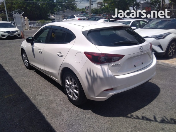 Mazda Axela 2,0L 2016-2