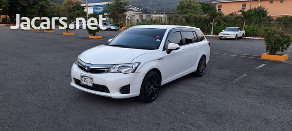 Toyota Fielder 1,5L 2014-4