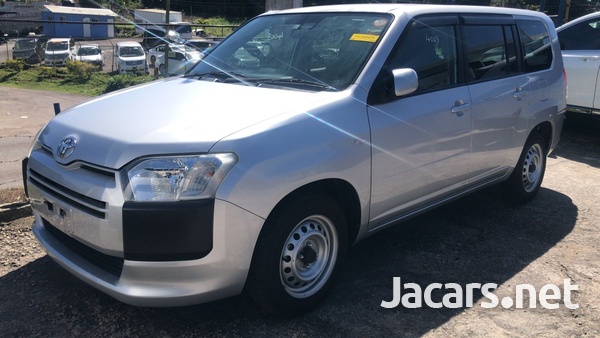 Toyota Probox 1,5L 2017-4