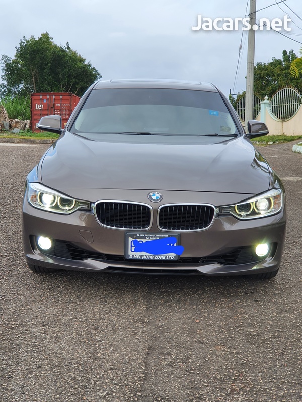 BMW 3-Series 2,0L 2013-3