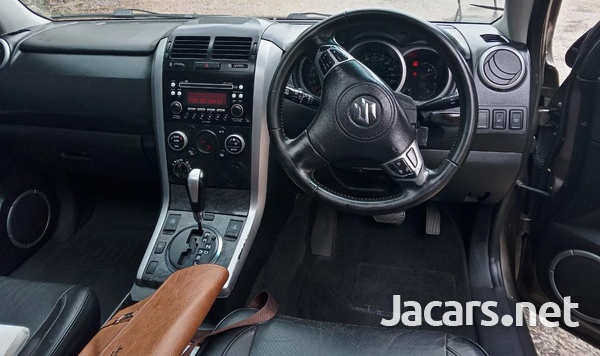 Suzuki Vitara 2,0L 2014-10