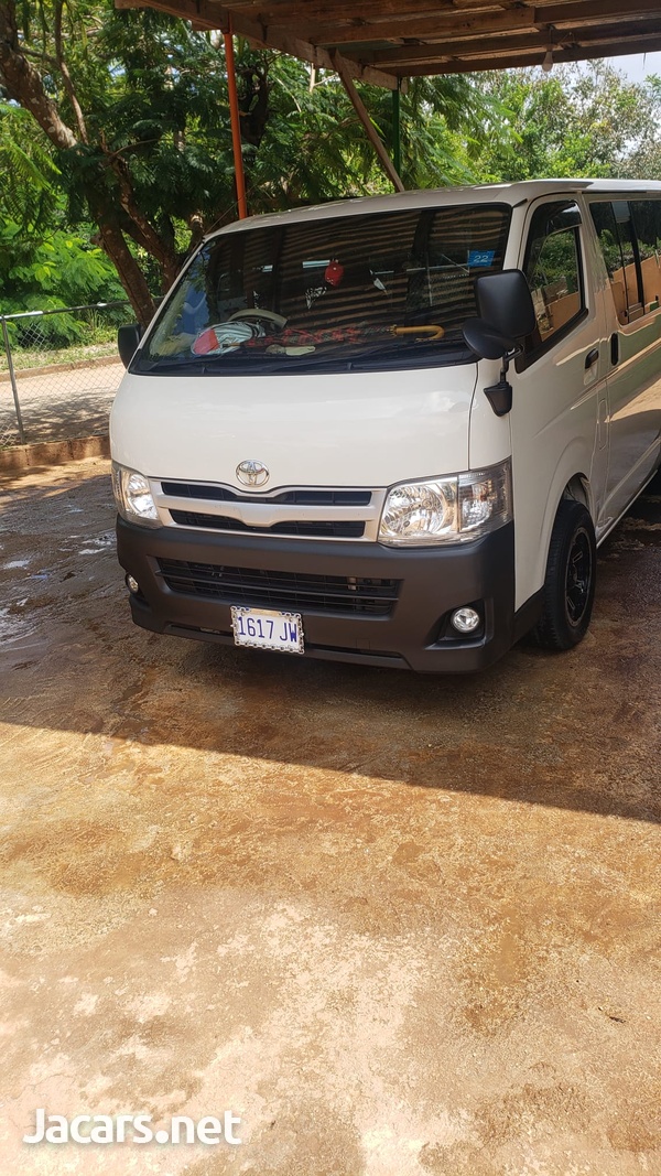 Toyota Hiace 2,5L 2012-1