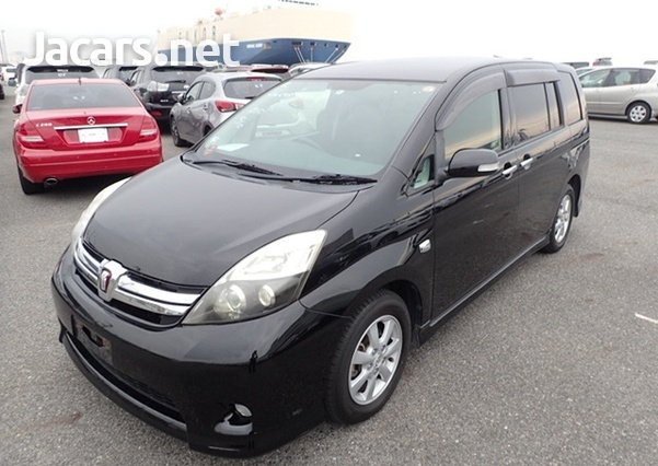 Toyota Isis 1,8L 2012-1