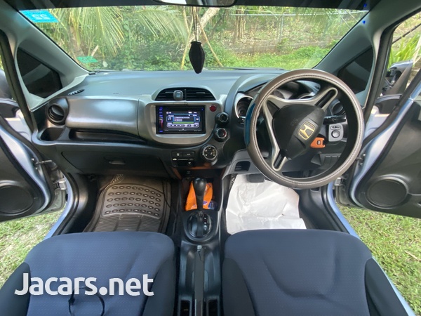 Honda Fit 1,5L 2009-9