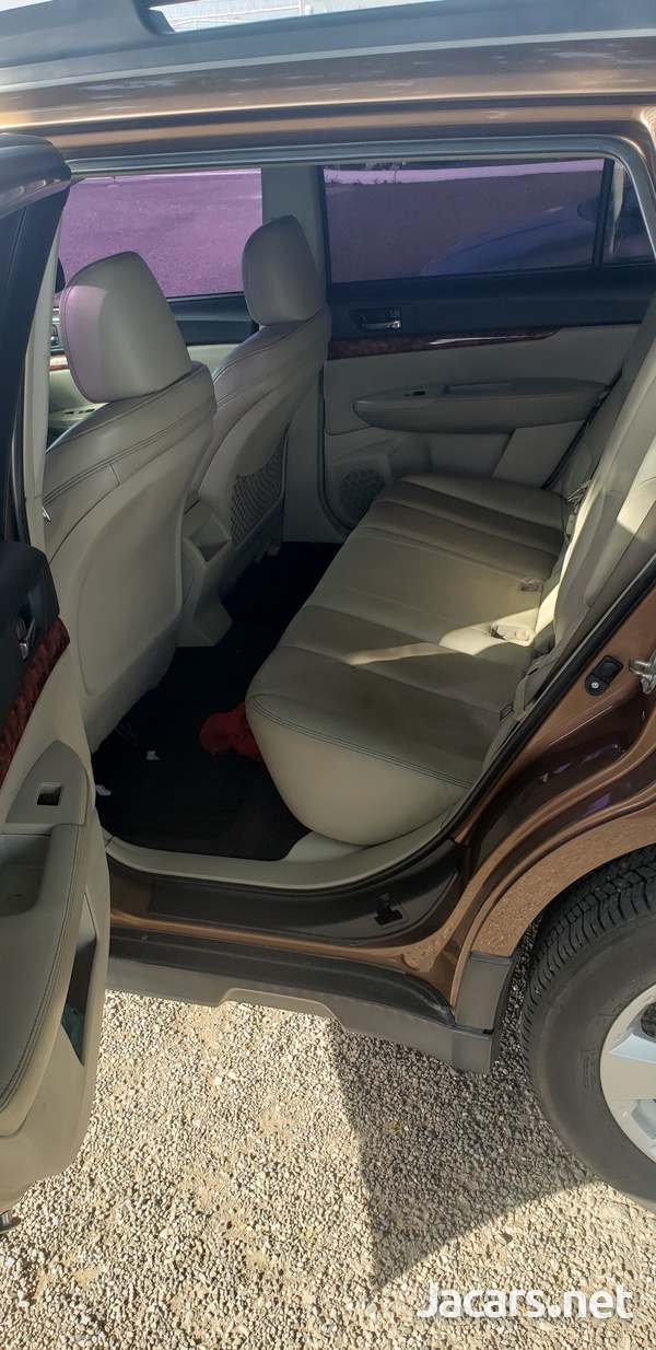 Subaru Outback 2,5L 2011-6