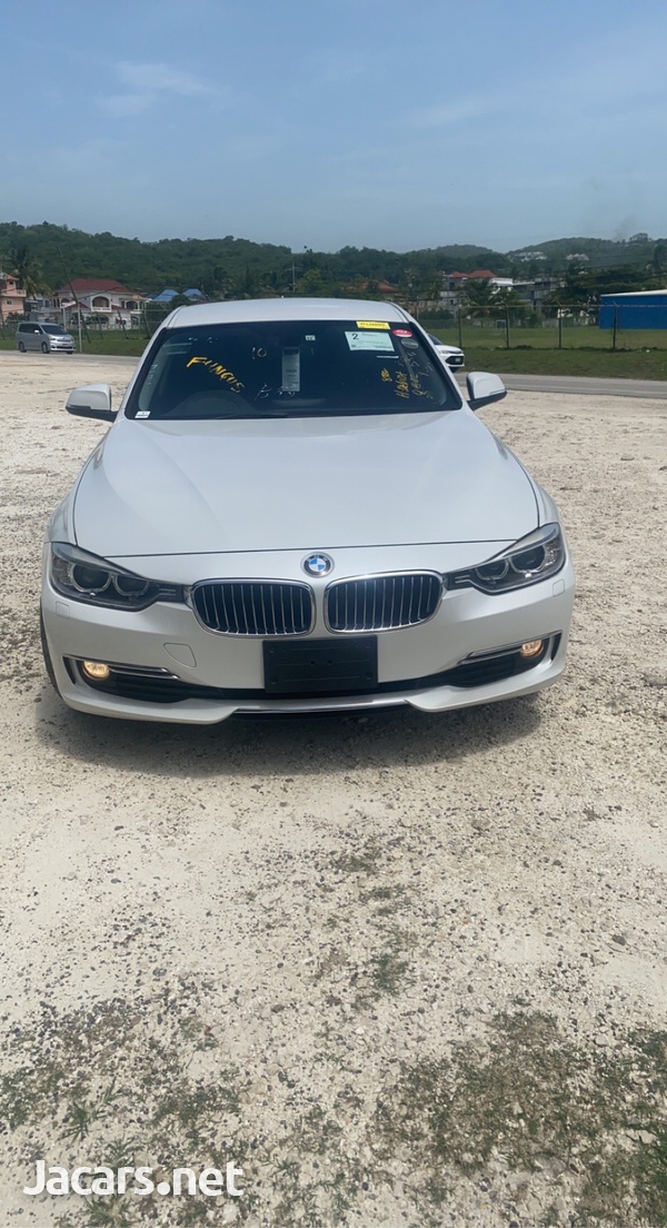 BMW 3-Series 2,0L 2013-13