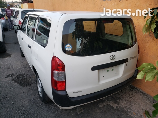 Toyota Probox 1,3L 2017-3