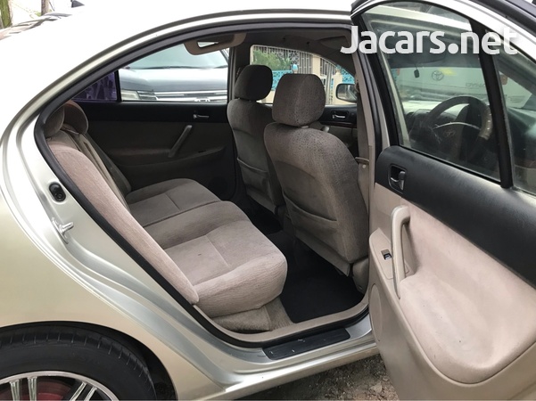 Toyota Premio 1,5L 2003-7