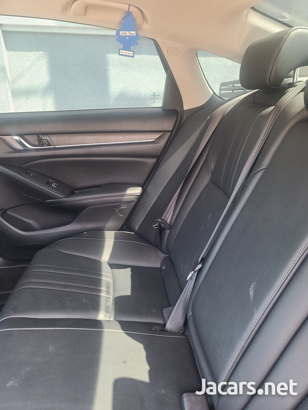 Honda Accord 2,0L 2020-6
