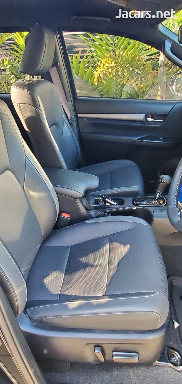 Toyota Hilux 2,8L 2022-4