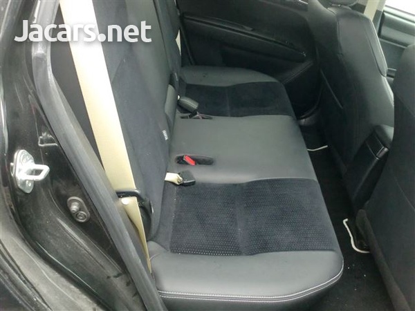 Toyota Fielder 1,5L 2013-4