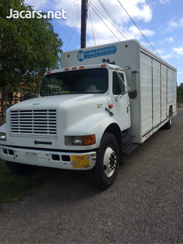 2000 4900 International-1