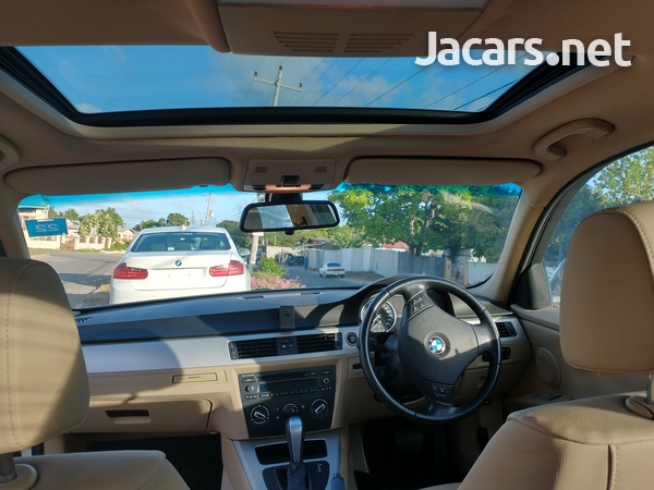BMW 3-Series 2,0L 2010-5