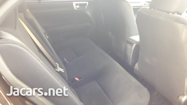 Toyota Axio 1,5L 2015-6
