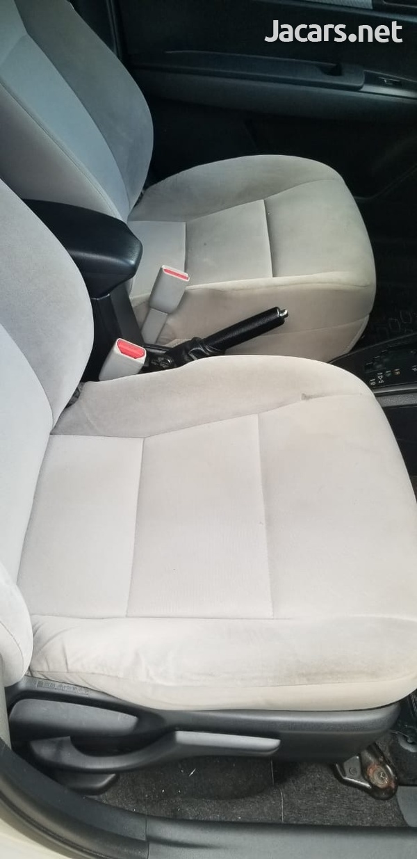Toyota Axio 1,5L 2013-5