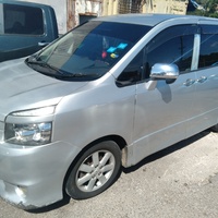 Toyota Voxy 2,0L 2009 Toyota Voxy 2,0L 2009