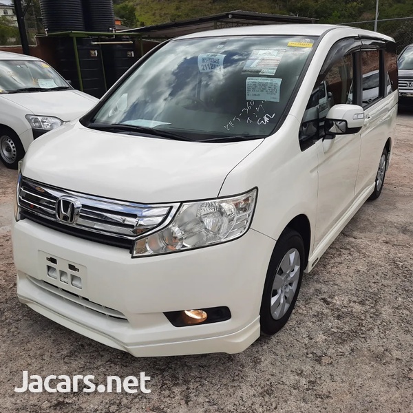 Honda Stepwgn 2,0L 2012-1